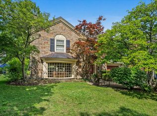 1220 Richmond Ln, Wilmette, IL 60091