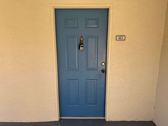 3rd image of 7310 Westpointe Blvd APT 612