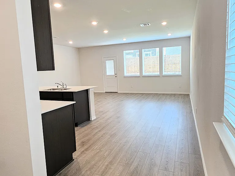 213 Arbor Dr — Photo 13