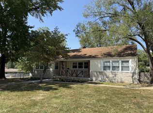 1005 Hawthorn Ave, Saint Charles, MO 63301