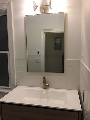 Rented by Alexander Bilu, LREB | media 21