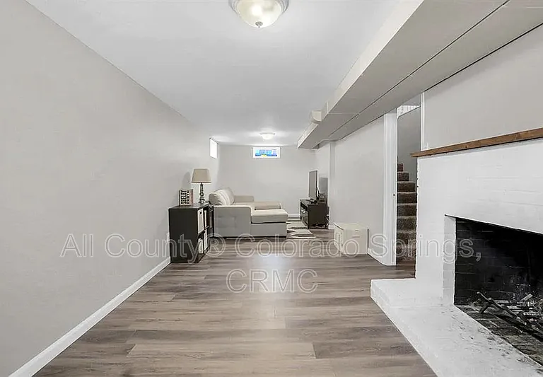 723 N Logan Ave — Photo 13