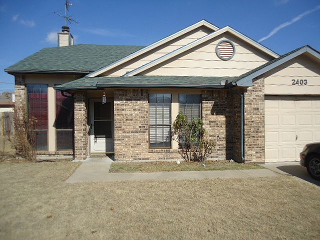 1st image of 2403 Hemlock Dr