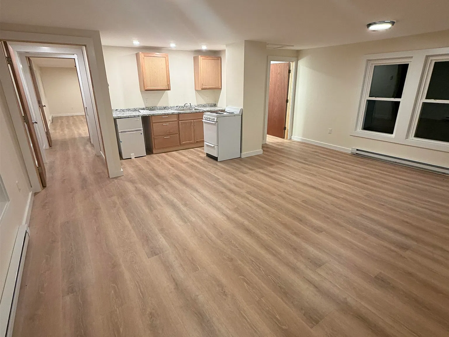 1 bed, 1.0 bath, 650 sqft, $1,695 — Photo 2