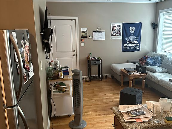 4th image of 1636 W Grace St APT 3W