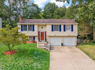 1912 Riggs Rd, South Park, PA 15129