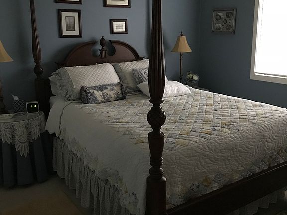 Blue guest room. 