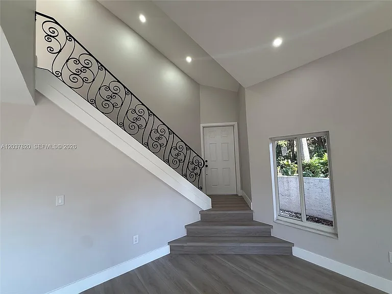 7502 SW 109th Pl — Photo 4