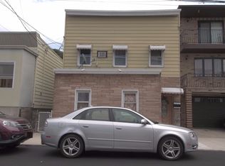 6818 Adams St, Guttenberg, NJ 07093