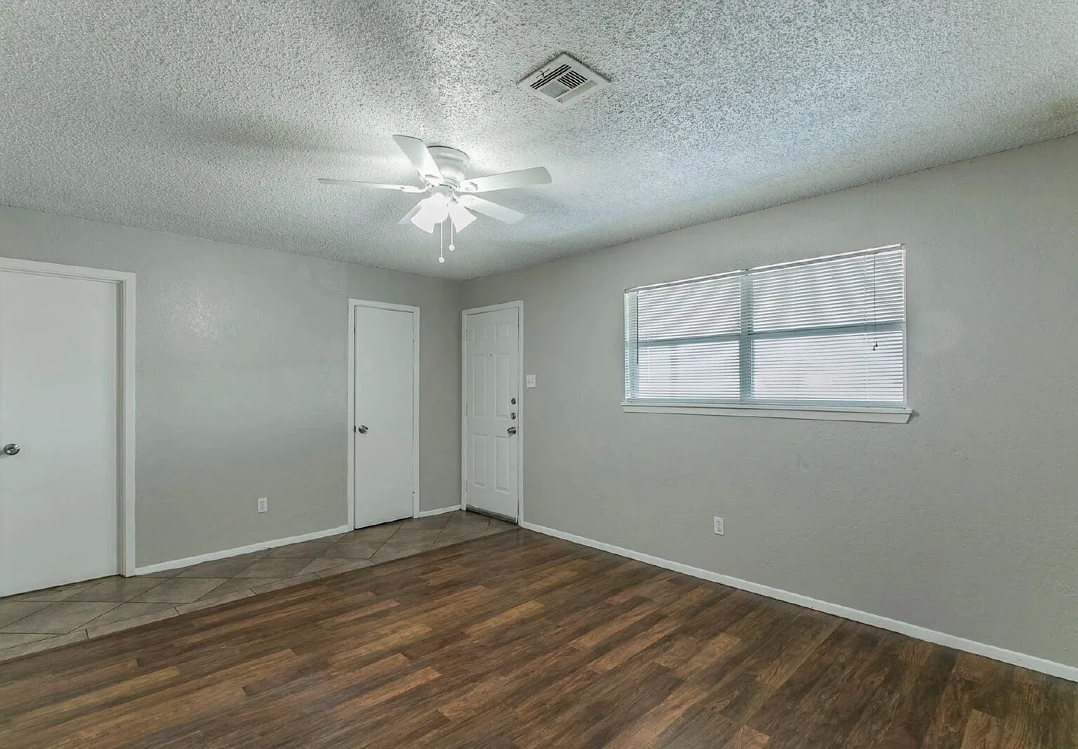 Creole Apartments — Photo 3