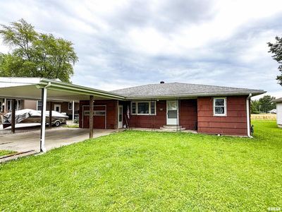 422 East Dr, Flora, IL, 62839