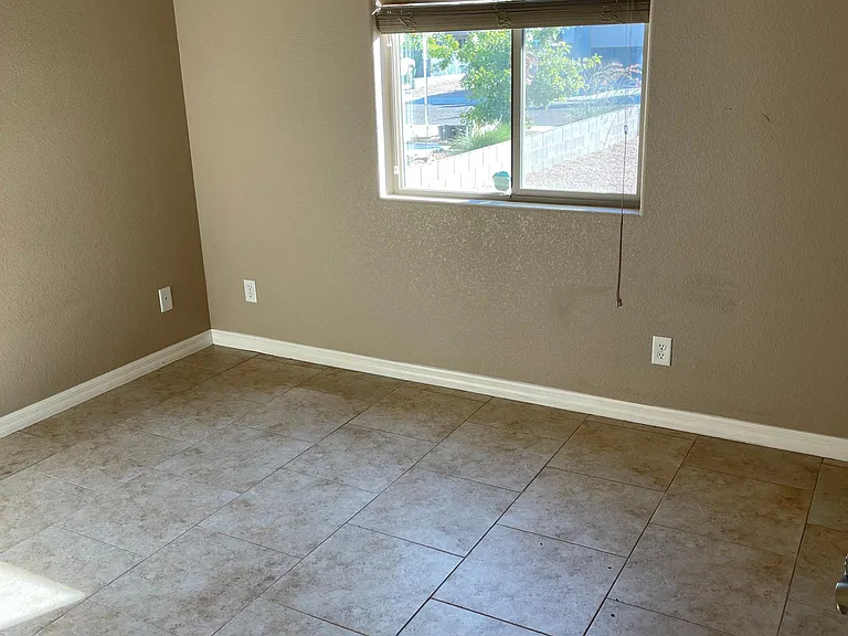 3711 N Adams St — Photo 5