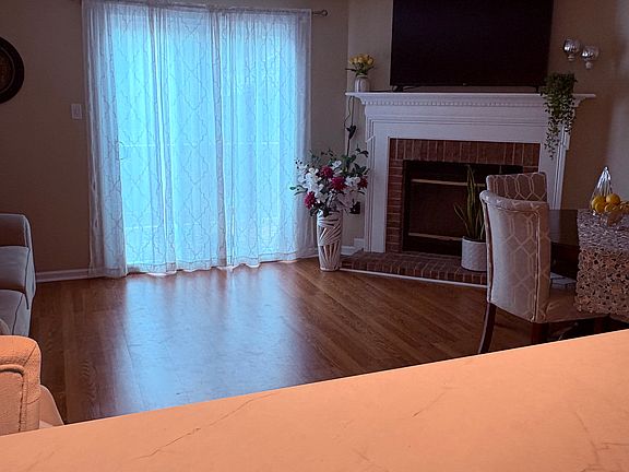 3rd image of 2806 Drake Ct