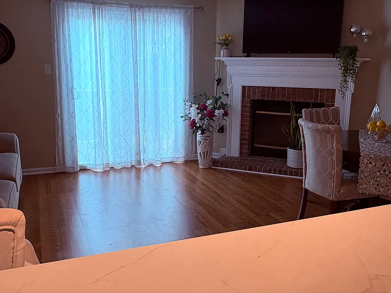 2806 Drake Ct — Photo 3