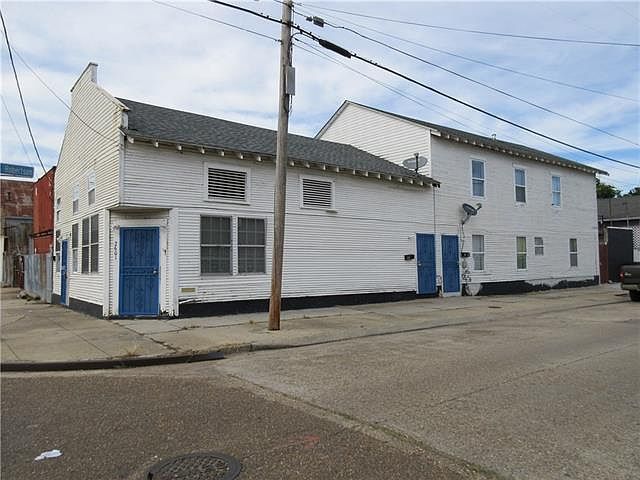 1st image of 2525 S Robertson St