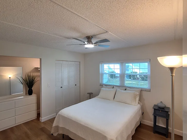 210 N Bayshore Blvd #102 — Photo 6