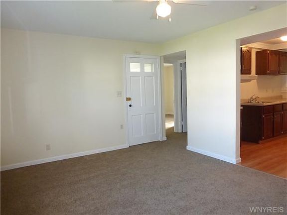 4th image of 11 Windwood Cts APT E