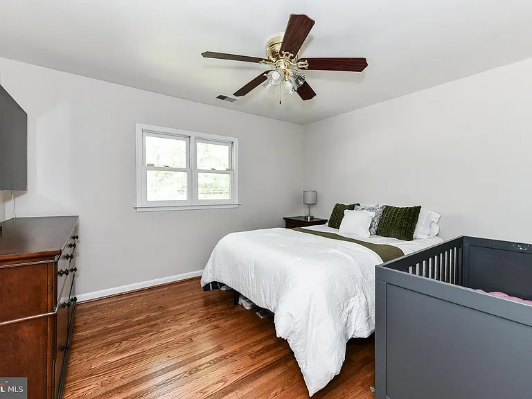 14 Oak Ln — Photo 27