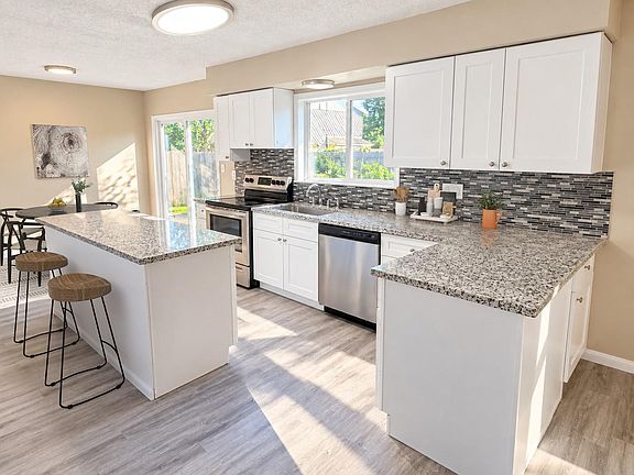 5th image of 17843 S Cypress Villas Dr