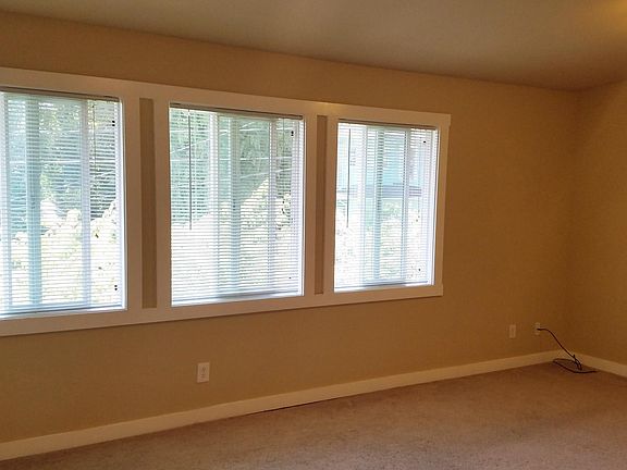 5th image of 1446 E Roy St APT 303