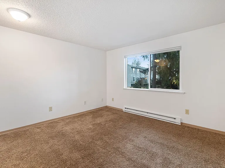 1219 East St SE — Photo 5