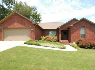 1001 Spring Creek Dr, Benton, AR 72015