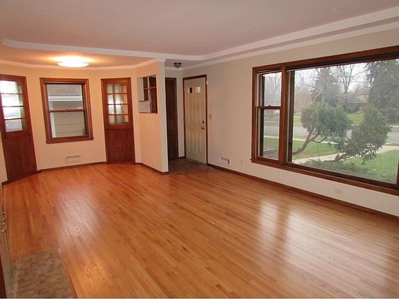 Gleaming hrdwd floors on the main