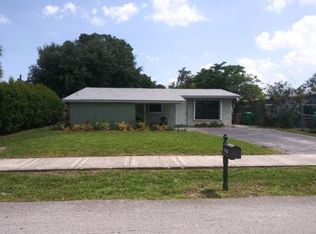 6110 SW 41st Pl, Davie, FL 33314