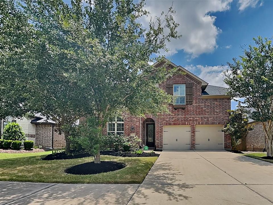 1st image of 27943 Castle Park Ln