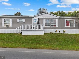 100 Dawnfield Ct, Lancaster, PA