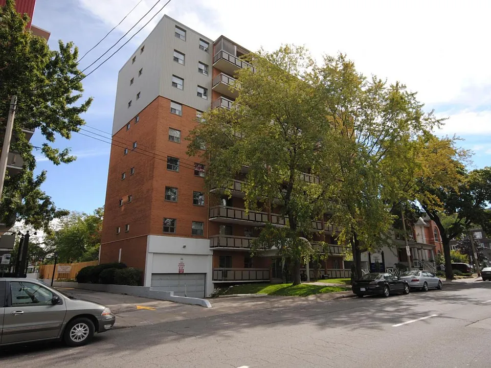 109 Wentworth St S