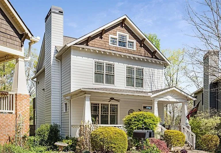 1390 Marion Walk SE — Photo 48