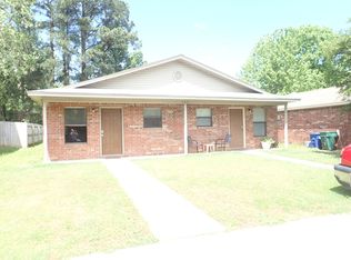 427 Helen St #A, Conway, AR 72034