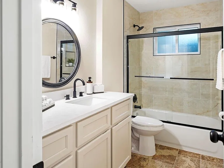 13806 Wickersham Ln — Photo 13