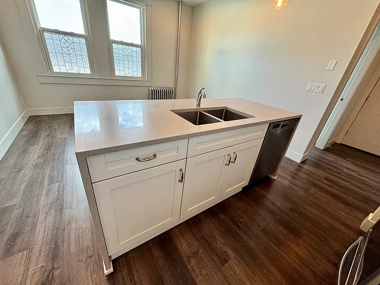 166 E 11th Ave #8 — Photo 27