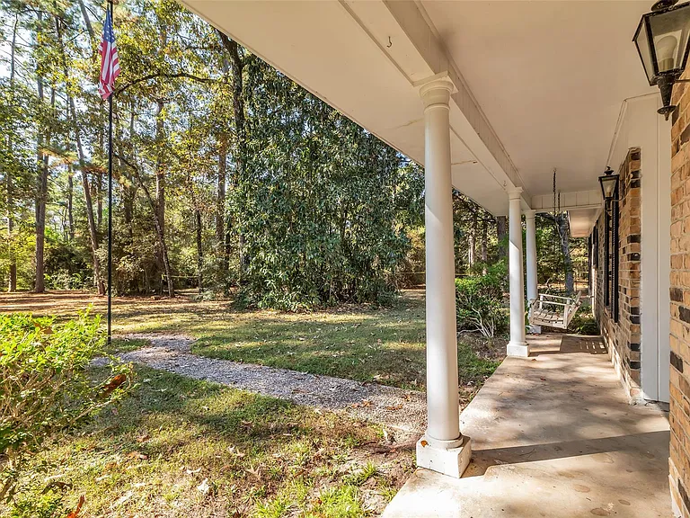 23311 Nichols Sawmill Rd — Photo 2