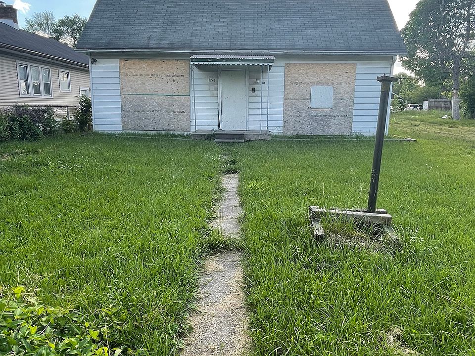 1st image of 854 N Gladstone Ave