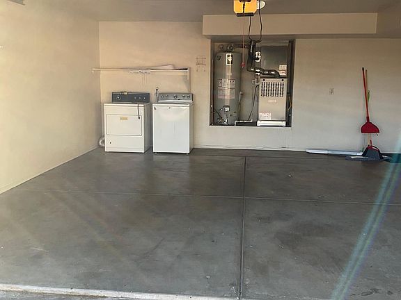 3rd image of 2630 W Calle Cuero De Vaca