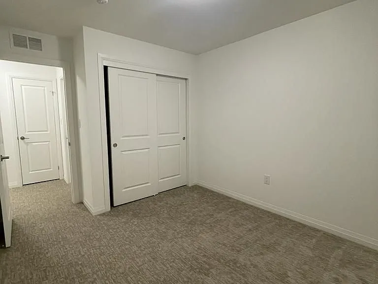 189 Bur Oak Dr — Photo 17