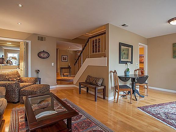 5th image of 10186 Camberley Ln