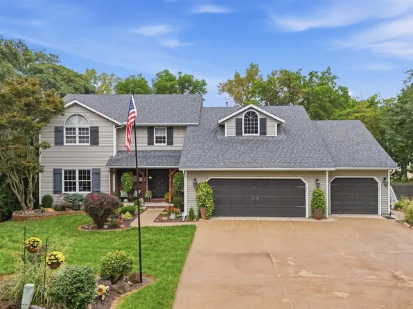 807 Hickory Creek Ct, Metamora, IL 61548