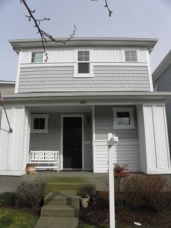 1st image of 4164 Edgewater Blvd NE