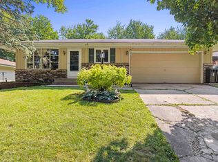 2908 Norway Pine Rd, Rockford, IL 61109