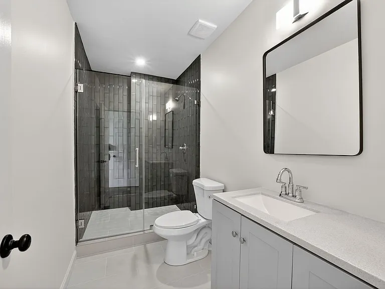 1127 Orren St NE — Photo 12