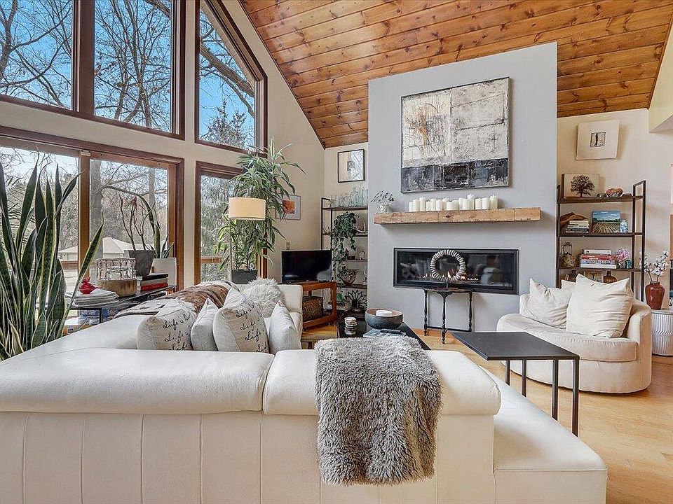 1260 Elsie St Fort Atkinson, WI, 53538 Apartments for Rent Zillow