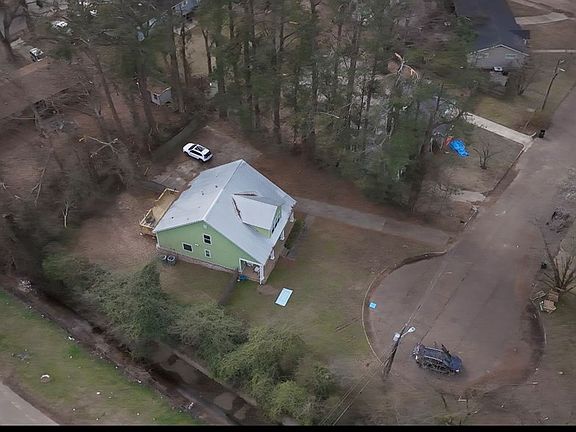 2nd image of 408 Ross Ave