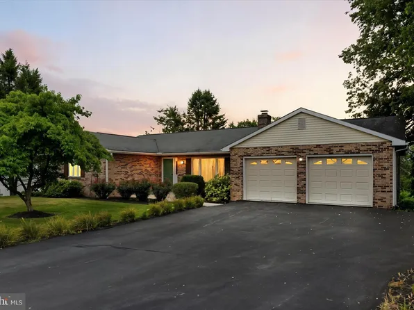 1713 Charles St, New Cumberland, PA 17070