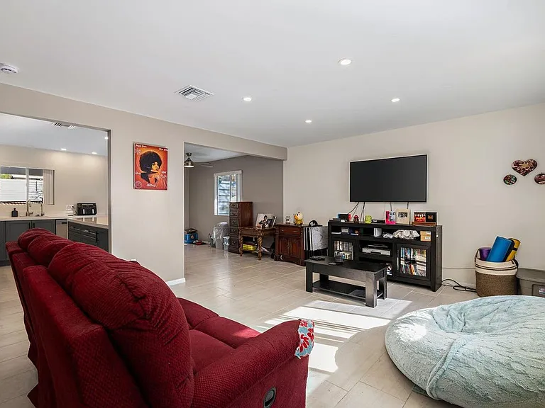 66970 Desert View Ave — Photo 10
