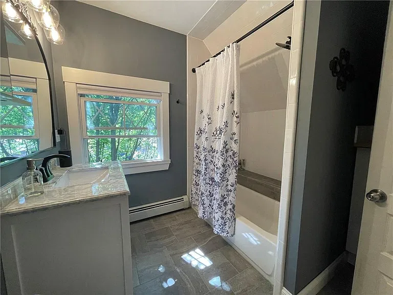 276 George St #4 — Photo 14