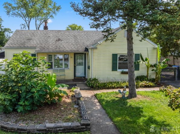 30 Runyon Ave